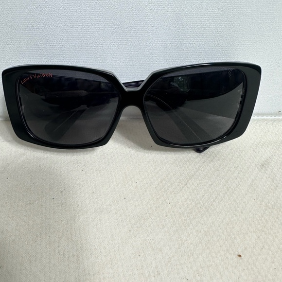 Louis Vuitton Sunglasses - Picture 1 of 9